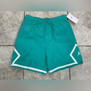 Jordan boys shorts size medium NWT
